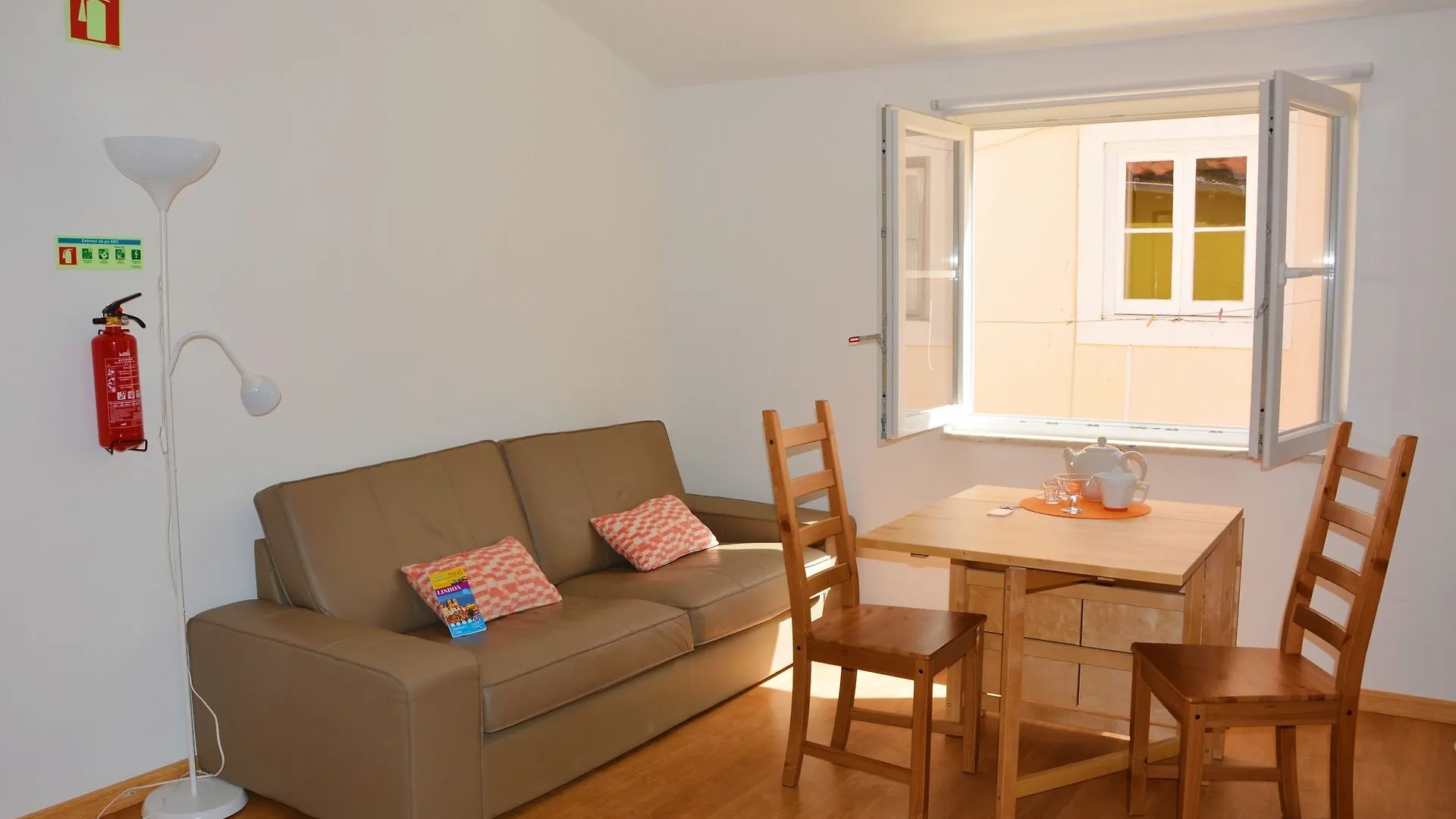 In Lisbon Apartments 0*,